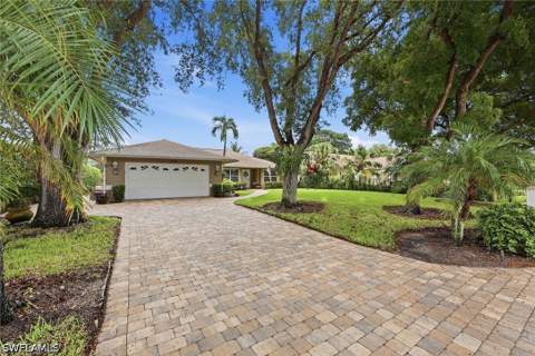 1073 N Alhambra Cir, Naples FL - photo 16 of 45