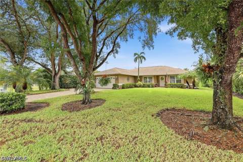 1073 N Alhambra Cir, Naples FL - photo 17 of 45