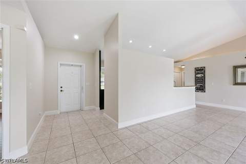 1073 N Alhambra Cir, Naples FL - photo 19 of 45