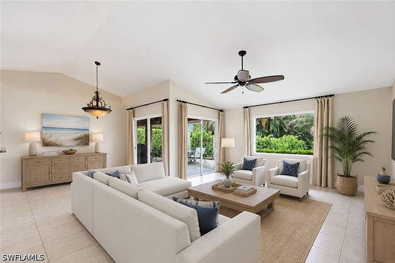 3 bedroom SingleFamilyResidence at 1073 N Alhambra Cir, Naples Twin Lakes, Naples — photo 4