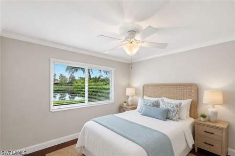 1073 N Alhambra Cir, Naples FL - photo 7 of 45