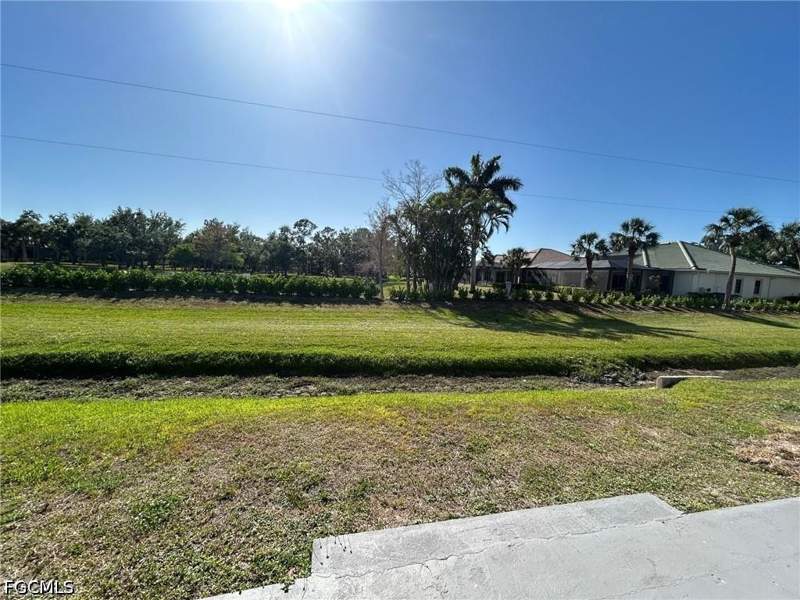 3 bedroom ManufacturedHome at 16270 Lapwing Ln, Holiday Condo Inc, Fort Myers — photo 2