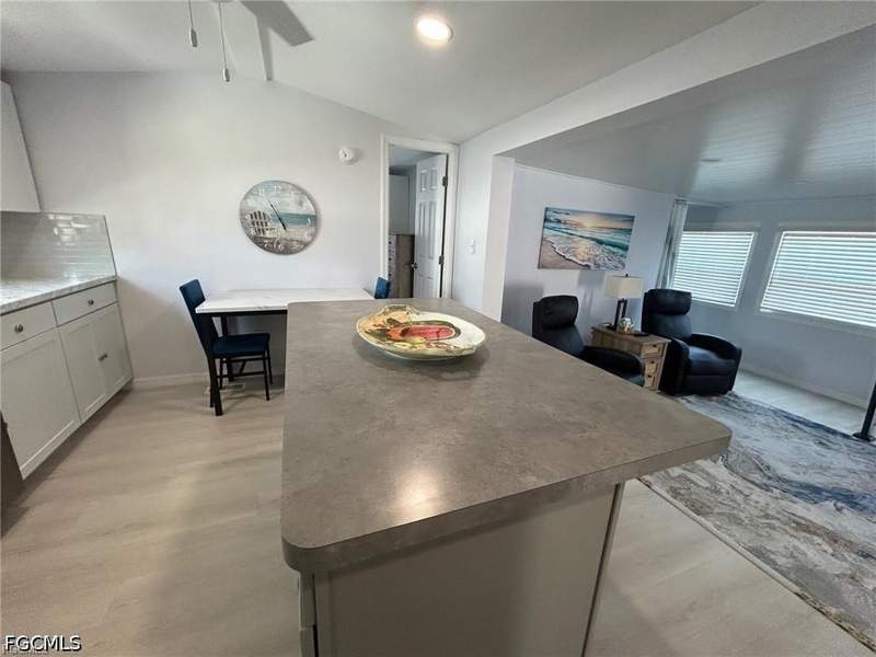 3 bedroom ManufacturedHome at 16270 Lapwing Ln, Holiday Condo Inc, Fort Myers — photo 4