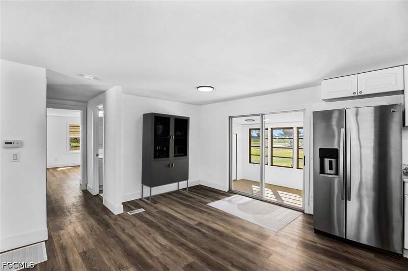 2 bedroom ManufacturedHome at 13651 Grackle DR, SUNSHINE MOBILE VILLAGE, Fort Myers — photo 5