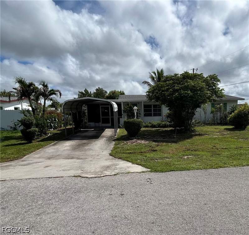 3 bedroom SingleFamilyResidence at 803 Perry Ave, Lehigh Acres, Lehigh Acres — photo 3