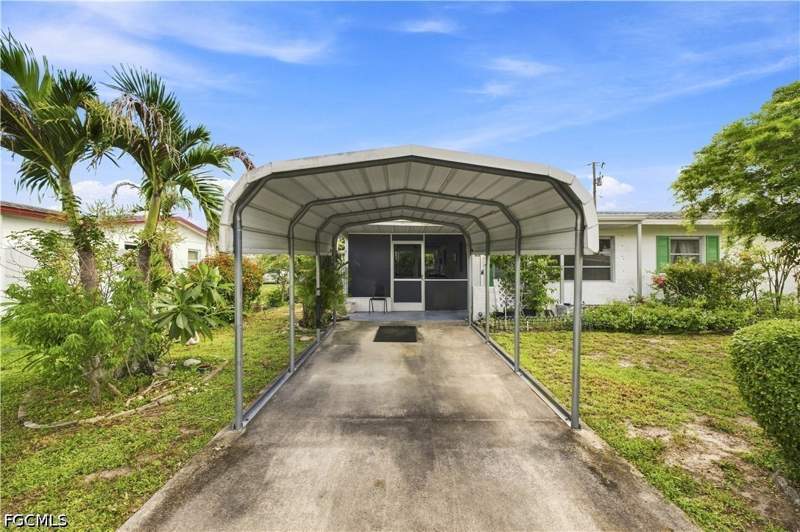 3 bedroom SingleFamilyResidence at 803 Perry Ave, Lehigh Acres, Lehigh Acres — photo 4