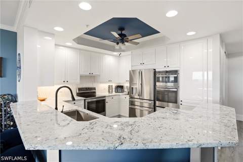 425 Cove Tower Dr 1002, Naples FL - photo 13 of 40