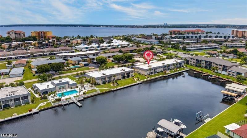 2 bedroom Condominium at 4108 SE 19th Ave 206, Cape Coral, Cape Coral — photo 4