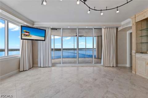 2090 W 1st St E2605, Fort Myers FL - photo 10 of 36