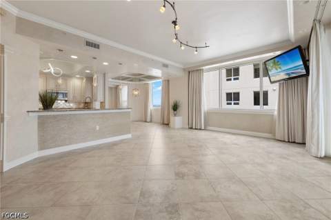 2090 W 1st St E2605, Fort Myers FL - photo 8 of 36