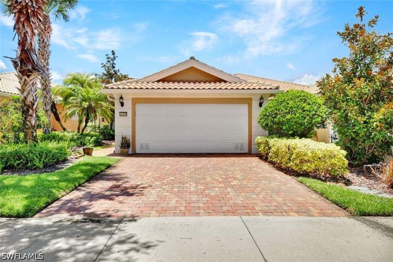 2 bedroom Attached at 28820 Xenon Way, Village Walk Of Bonita Springs, Bonita Springs — photo 2