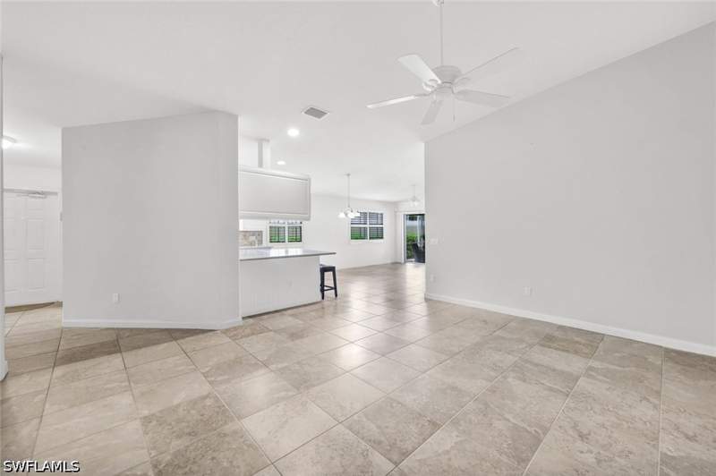 2 bedroom Attached at 28820 Xenon Way, Village Walk Of Bonita Springs, Bonita Springs — photo 3