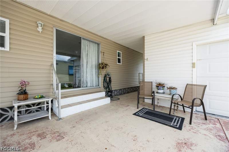 2 bedroom ManufacturedHome at 529 Palmer Blvd, Six Lakes Country Club, North Fort Myers — photo 4