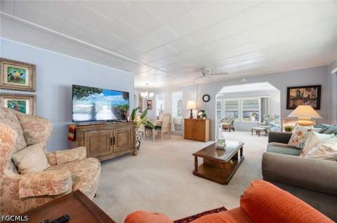 529 Palmer Blvd, North Fort Myers FL - photo 8 of 36