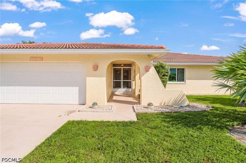 3 bedroom SingleFamilyResidence at 12088 Boat Shell Dr, Matlacha Isles, Matlacha Isles — photo 3