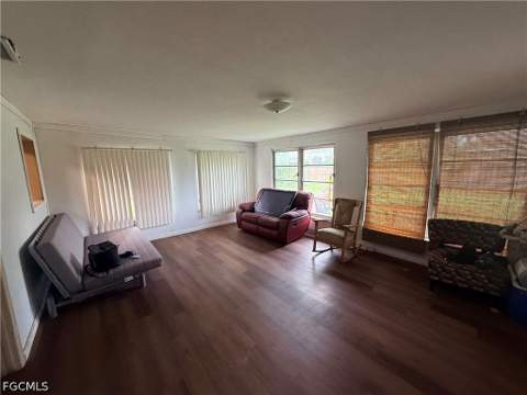 221 Brooks Ct, North Fort Myers FL - photo 6 of 12