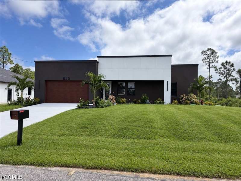 3 bedroom SingleFamilyResidence at 835 Harnes Ave S, Lehigh Acres, Lehigh Acres — photo 1