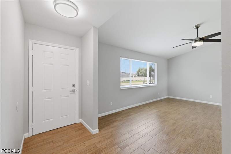 3 bedroom SingleFamilyResidence at 3432 SW 14th Pl, Cape Coral, Cape Coral — photo 3