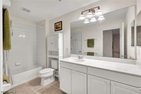 15776 Marcello Cir 180, Naples FL - photo 16 of 25