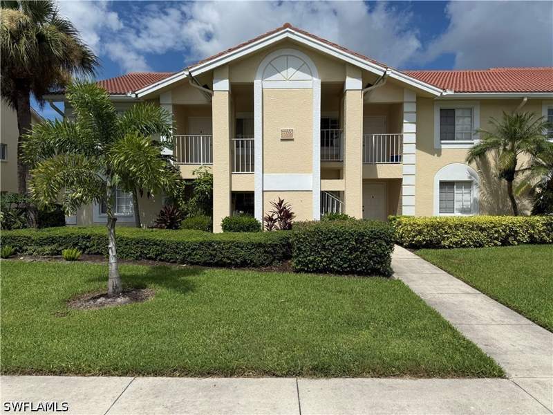 2 bedroom Condominium at 7725 Jewel Ln 201, Villages At Emerald Lakes, Naples — photo 3