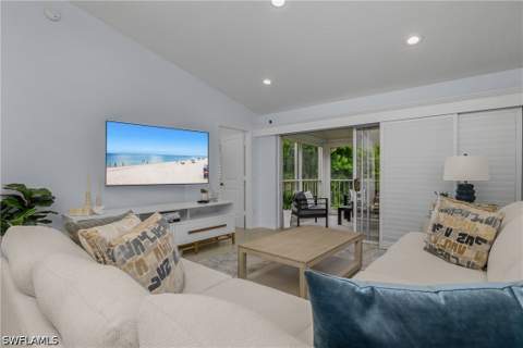 7725 Jewel Ln 201, Naples FL - photo 7 of 38