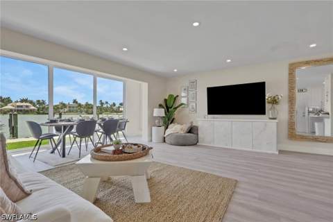 2500 Gulf Shore Blvd N S10, Naples FL - photo 10 of 29