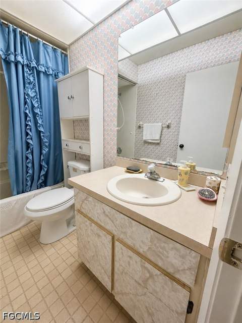 11220 Caravel Cir 203, Fort Myers FL - photo 11 of 12
