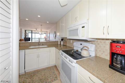 6400 Estero Blvd 603, Fort Myers Beach FL - photo 11 of 48