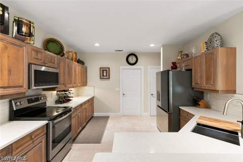 6561 Autumn Woods Blvd, Naples FL - photo 10 of 47
