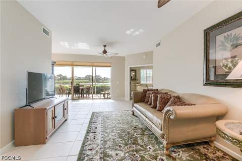16570 Crownsbury Way 101, Fort Myers FL - photo 8 of 33