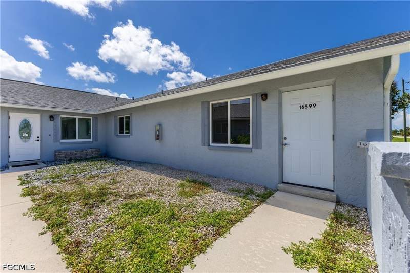 2 bedroom Attached at 16593 Davis Rd, Pinewood Villas, Fort Myers — photo 5
