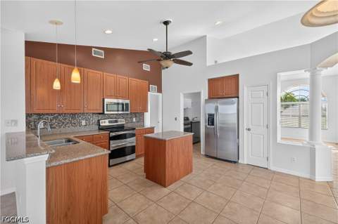 2 NW 29th Pl, Cape Coral FL - photo 16 of 49