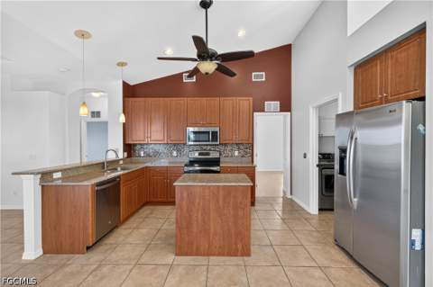 2 NW 29th Pl, Cape Coral FL - photo 18 of 49