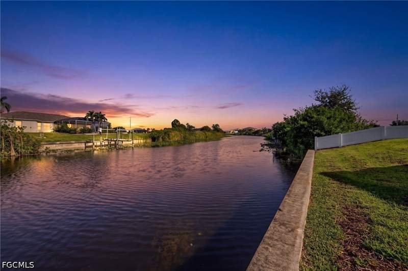 4 bedroom SingleFamilyResidence at 2 NW 29th Pl, Cape Coral, Cape Coral — photo 3