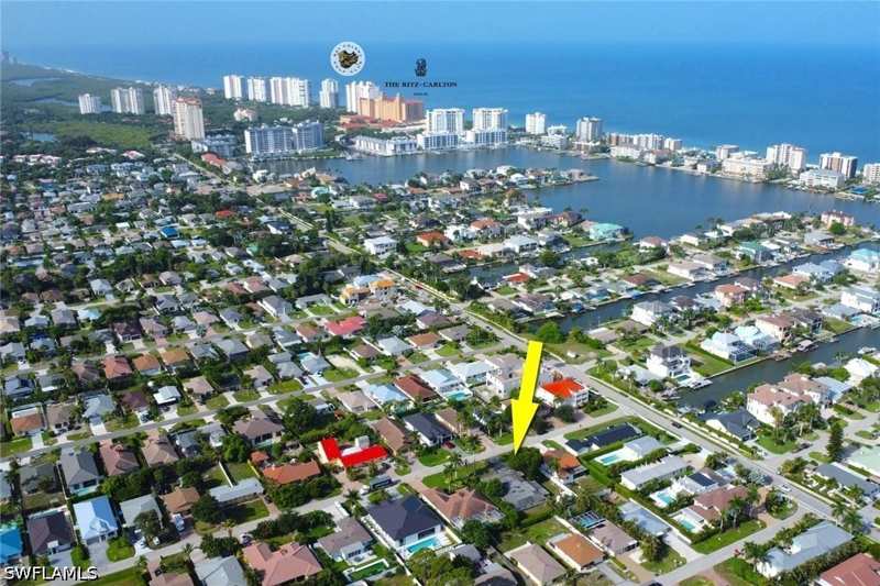 6 bedroom SingleFamilyResidence at 517 100th Ave N, Naples Park, Naples — photo 1