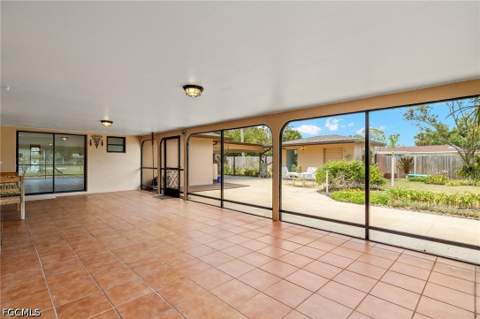1011 El Mar Ave, Fort Myers FL - photo 14 of 43