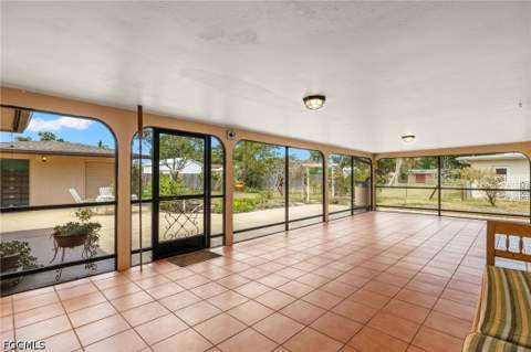 1011 El Mar Ave, Fort Myers FL - photo 15 of 43
