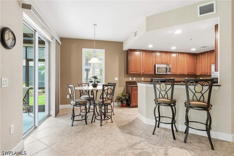 2 bedroom Condominium at 12905 New Market St 102, Somerset, Fort Myers — photo 4