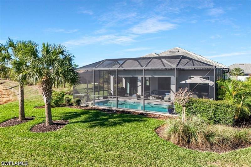 3 bedroom SingleFamilyResidence at 9772 Willet Ct, Greyhawk At Golf Club Of The Everglades, Naples — photo 3
