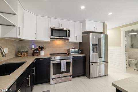 2574 Bayshore Dr, Matlacha FL - photo 17 of 43
