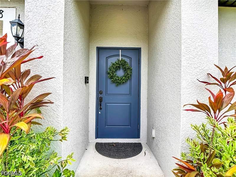 3 bedroom SingleFamilyResidence at 258 Lisette St, Mirror Lakes, Fort Myers — photo 2