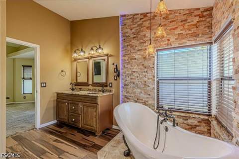 2816 SW 43rd Ln, Cape Coral FL - photo 19 of 38