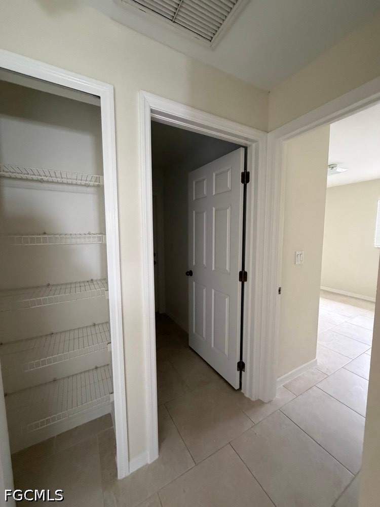4 bedroom SingleFamilyResidence at 573 Bourse Cir, Lehigh Acres, Lehigh Acres — photo 5