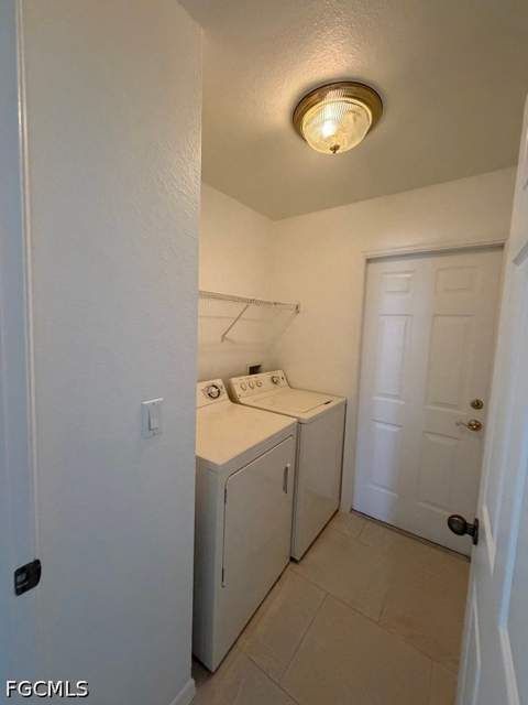 573 Bourse Cir, Lehigh Acres FL - photo 6 of 19