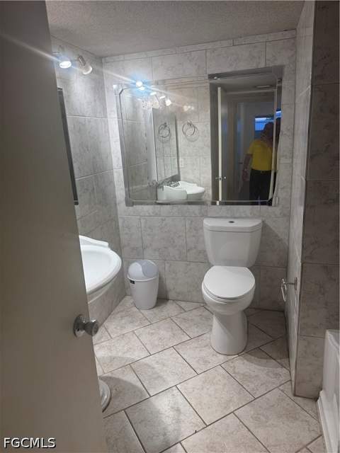 1849 Maravilla Ave A12, Fort Myers FL - photo 6 of 25