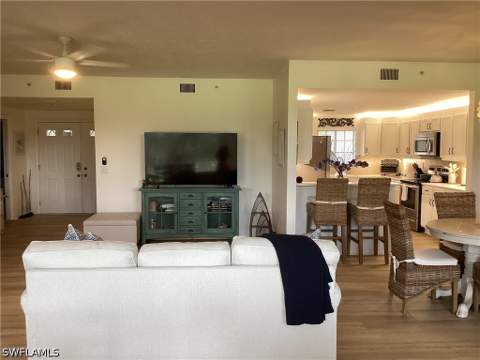 782 Eagle Creek Dr 202, Naples FL - photo 6 of 29