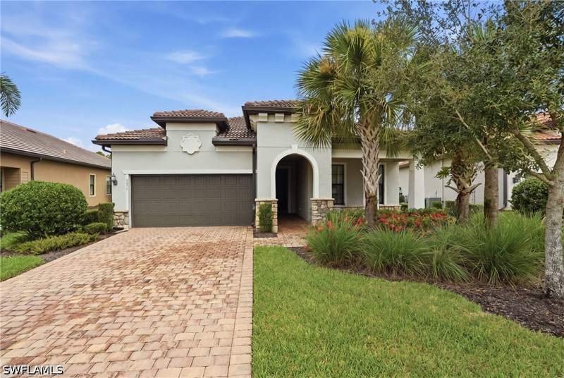 3 bedroom SingleFamilyResidence at 8877 Horned Lark Dr, Greyhawk At Golf Club Of The Everglades, Naples — photo 2
