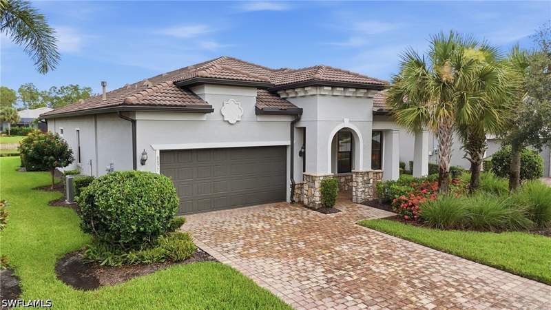 3 bedroom SingleFamilyResidence at 8877 Horned Lark Dr, Greyhawk At Golf Club Of The Everglades, Naples — photo 3