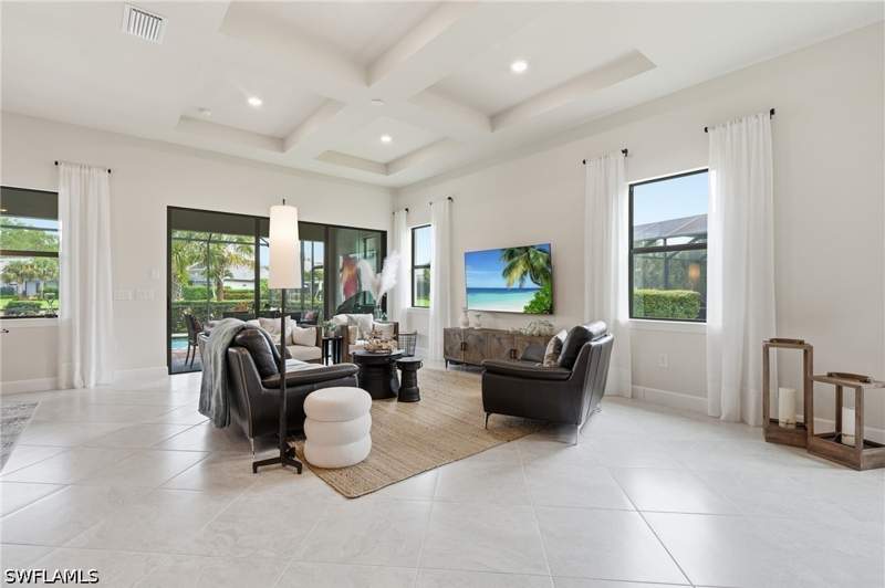 3 bedroom SingleFamilyResidence at 8877 Horned Lark Dr, Greyhawk At Golf Club Of The Everglades, Naples — photo 4