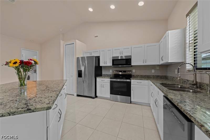 4 bedroom SingleFamilyResidence at 1700 Don Ave N, Lehigh Acres, Lehigh Acres — photo 4
